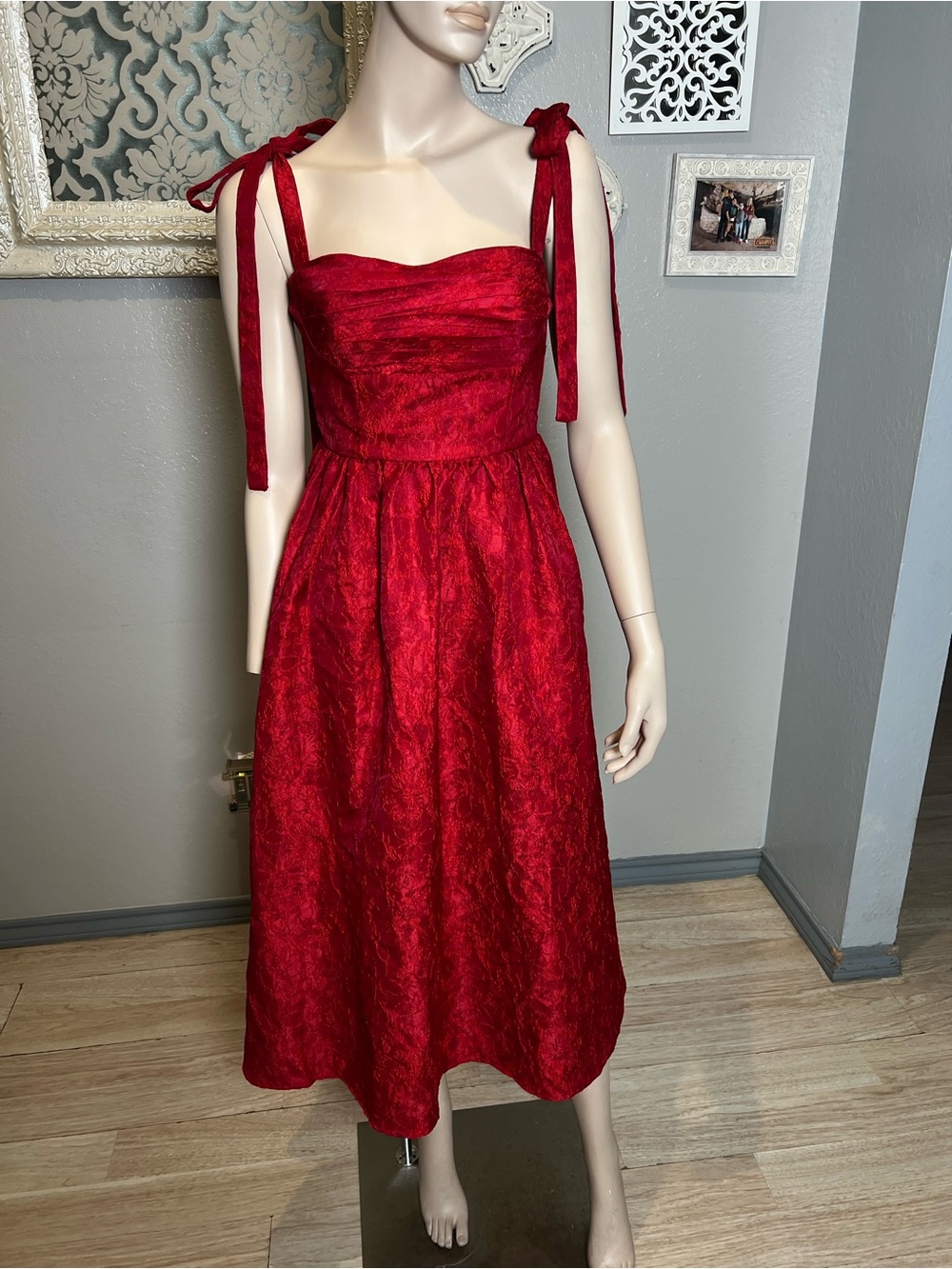 Lulu’s Red Tie-Shoulder Retro Style Midi Dress - Picture 2 of 9